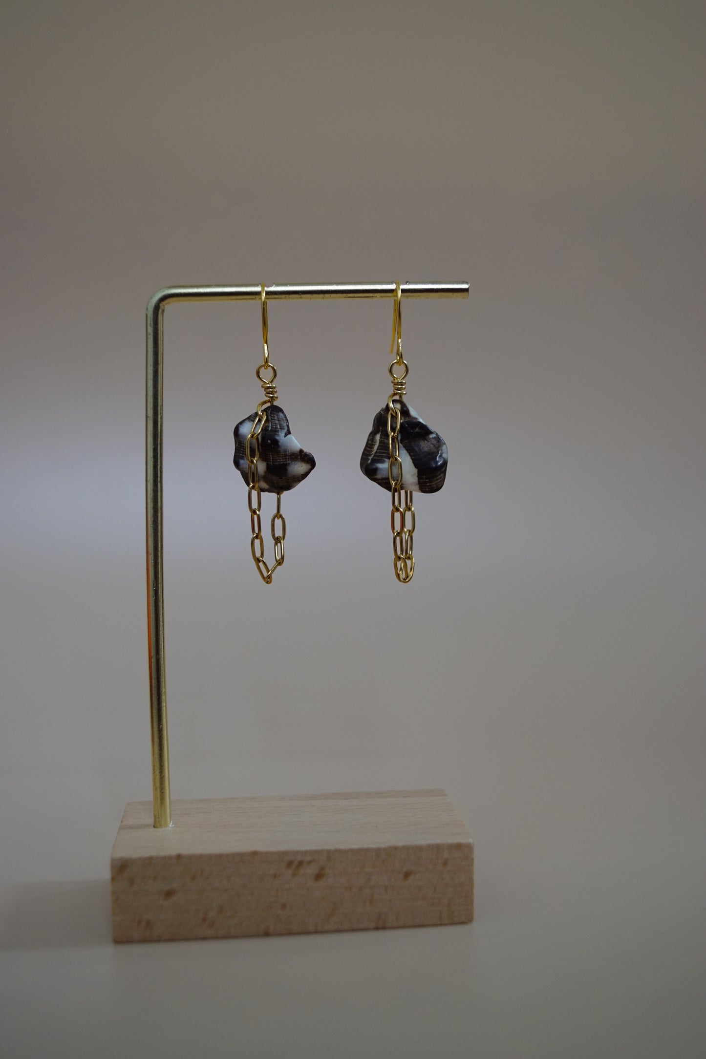 Tylothais Shell Chain Earrings